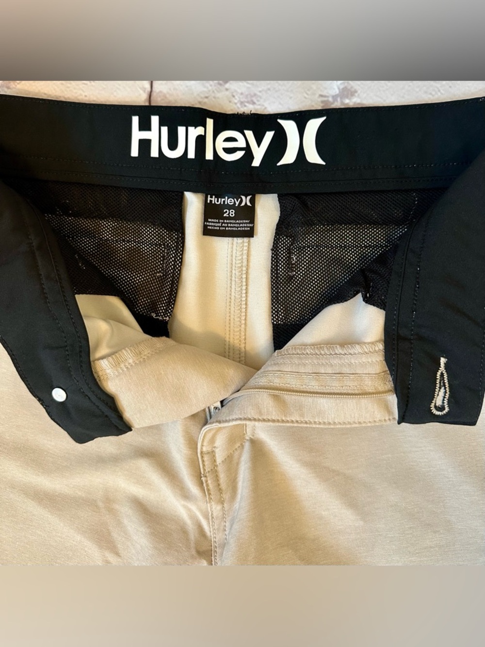 Hurley Men’s Tan Flat Front Walk-Shorts Size 28 - Picture 3 of 6